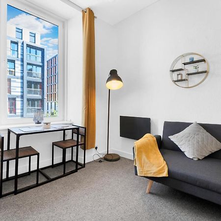 Modern & Spacious 1 Bedroom Apartment - Close To City Centre - Sleeps Up To 3 Guests 爱丁堡 外观 照片