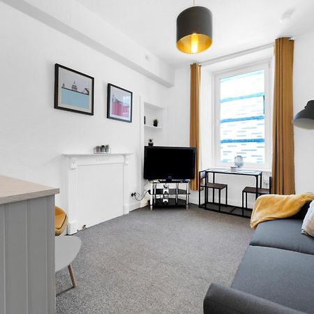 Modern & Spacious 1 Bedroom Apartment - Close To City Centre - Sleeps Up To 3 Guests 爱丁堡 外观 照片