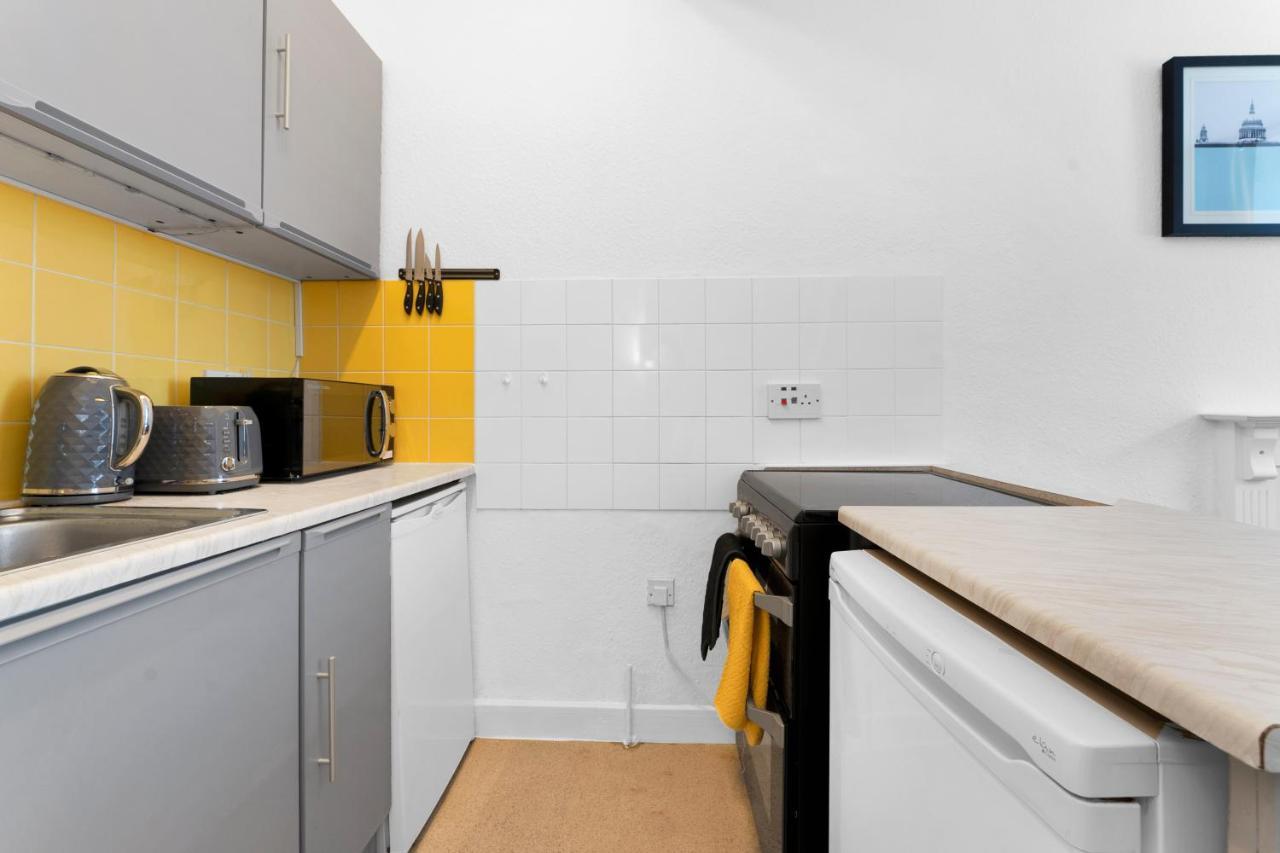Modern & Spacious 1 Bedroom Apartment - Close To City Centre - Sleeps Up To 3 Guests 爱丁堡 外观 照片
