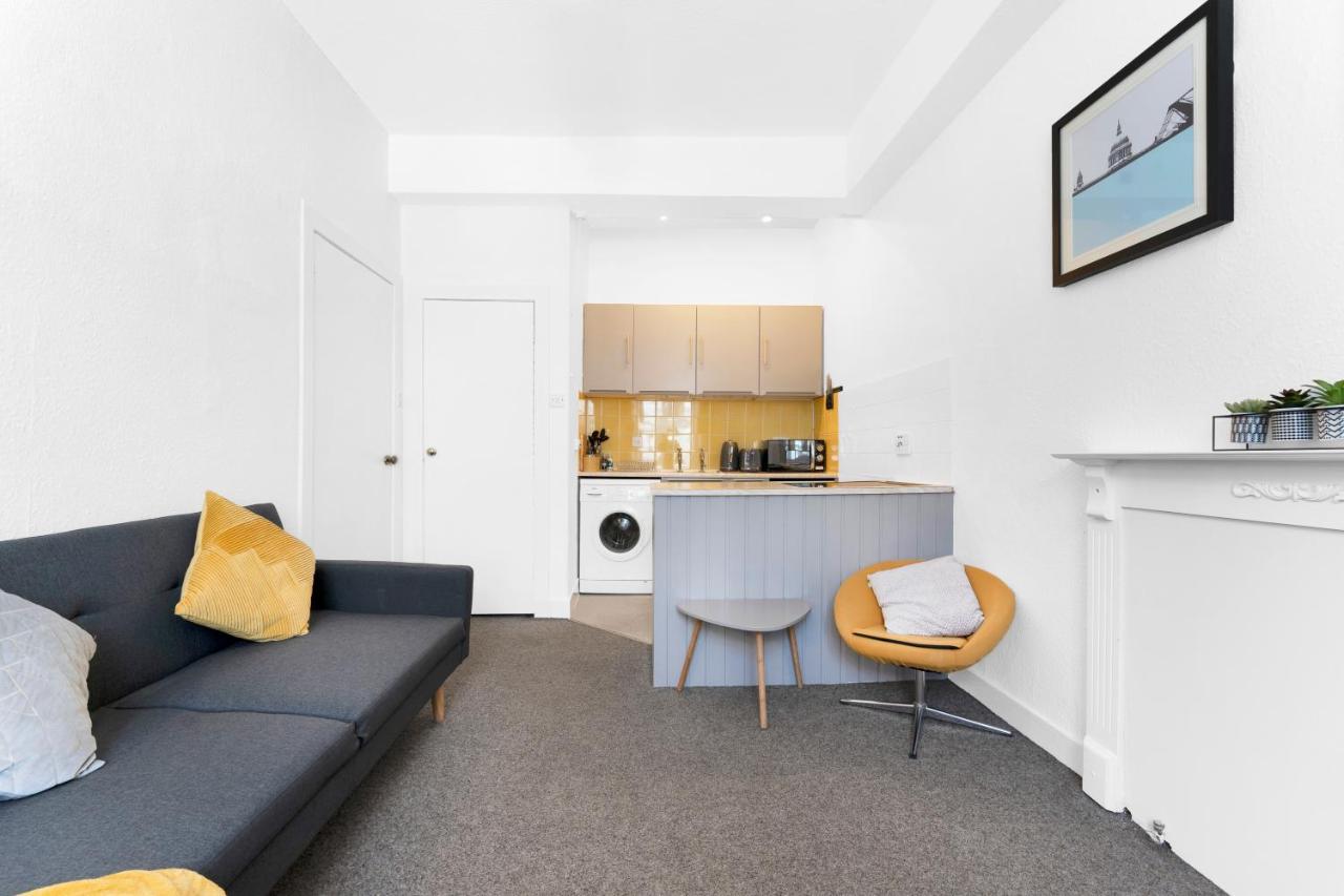 Modern & Spacious 1 Bedroom Apartment - Close To City Centre - Sleeps Up To 3 Guests 爱丁堡 外观 照片