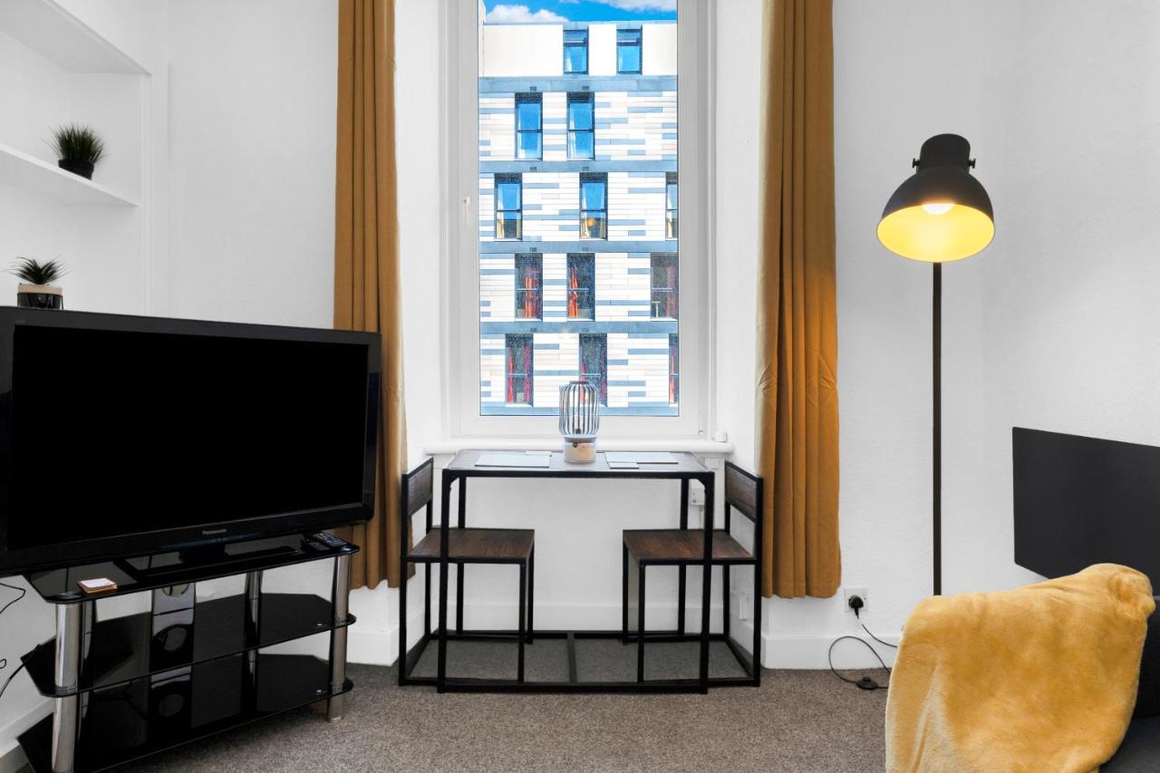 Modern & Spacious 1 Bedroom Apartment - Close To City Centre - Sleeps Up To 3 Guests 爱丁堡 外观 照片