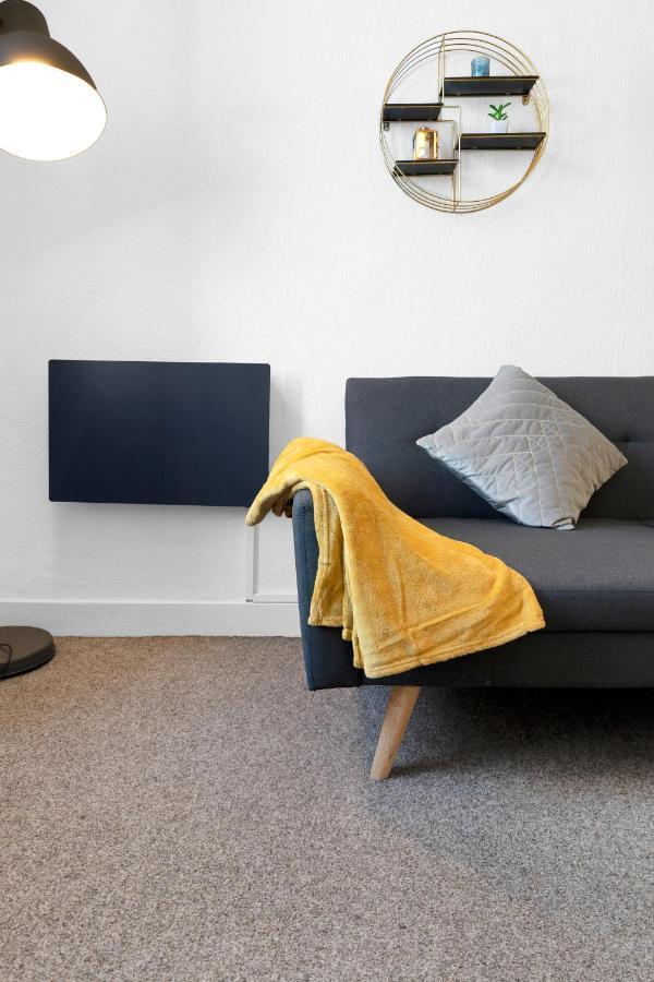 Modern & Spacious 1 Bedroom Apartment - Close To City Centre - Sleeps Up To 3 Guests 爱丁堡 外观 照片