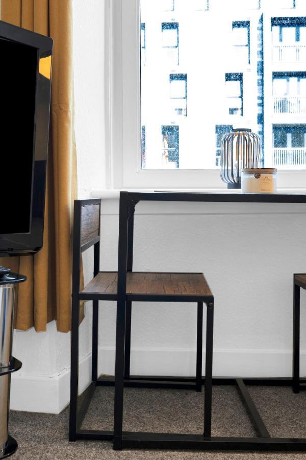 Modern & Spacious 1 Bedroom Apartment - Close To City Centre - Sleeps Up To 3 Guests 爱丁堡 外观 照片