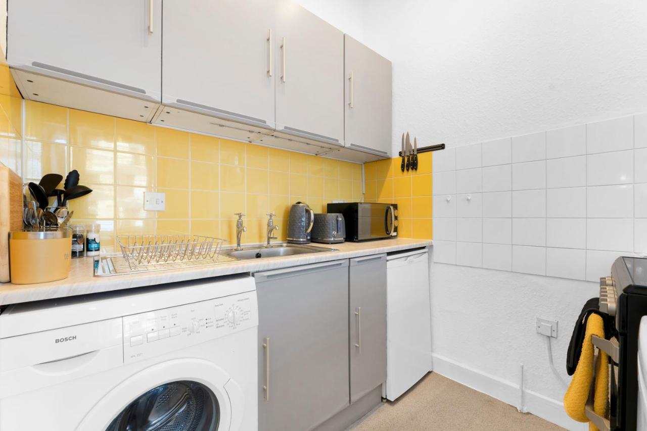 Modern & Spacious 1 Bedroom Apartment - Close To City Centre - Sleeps Up To 3 Guests 爱丁堡 外观 照片