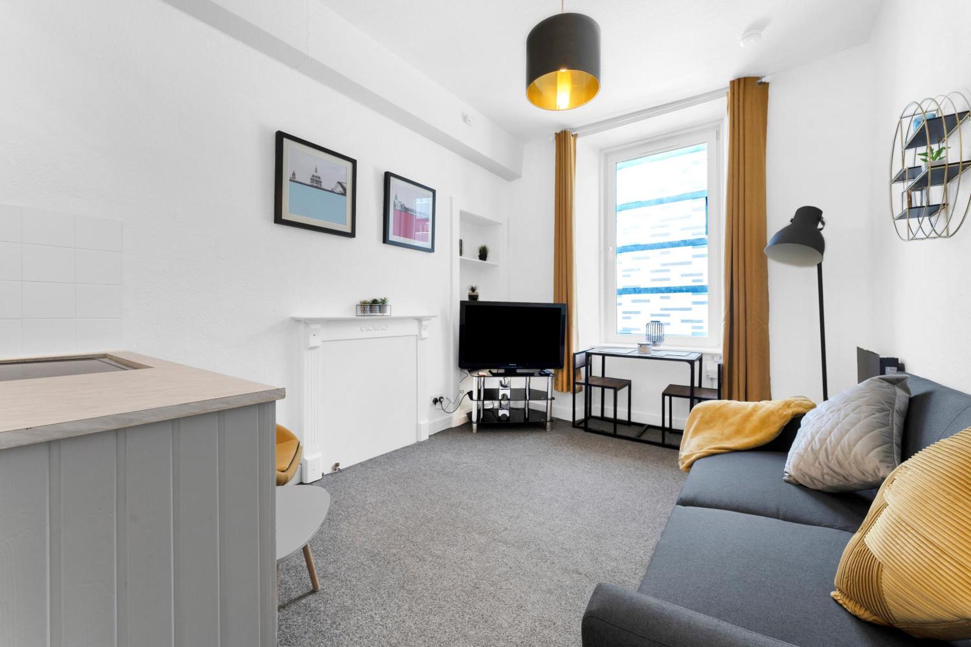 Modern & Spacious 1 Bedroom Apartment - Close To City Centre - Sleeps Up To 3 Guests 爱丁堡 外观 照片