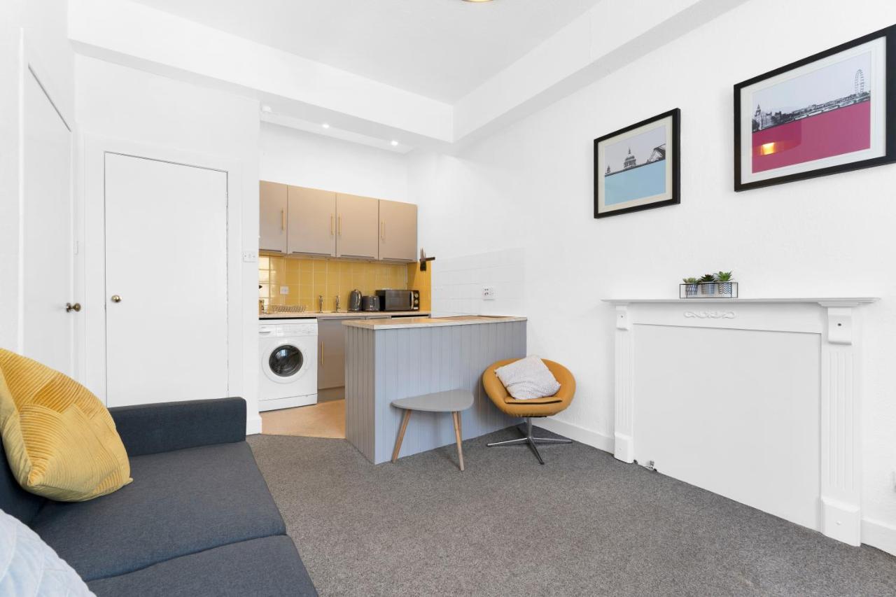 Modern & Spacious 1 Bedroom Apartment - Close To City Centre - Sleeps Up To 3 Guests 爱丁堡 外观 照片